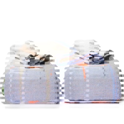 Afficher les détails pour Couverture en laine Atelier de Michele Rondelli Image de Couverture en laine Atelier de Michele Rondelli